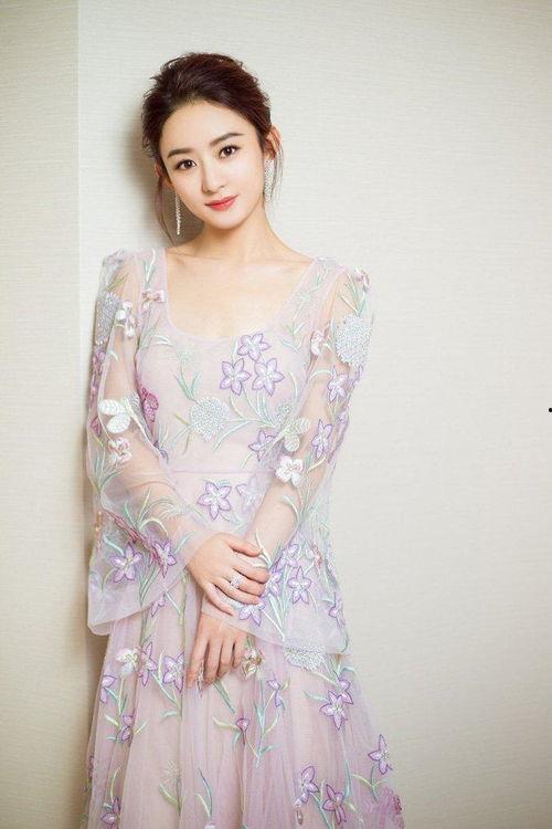 娱乐圈爆料圆脸小花,娱乐圈新晋人气小花旦的崛起之路  第1张